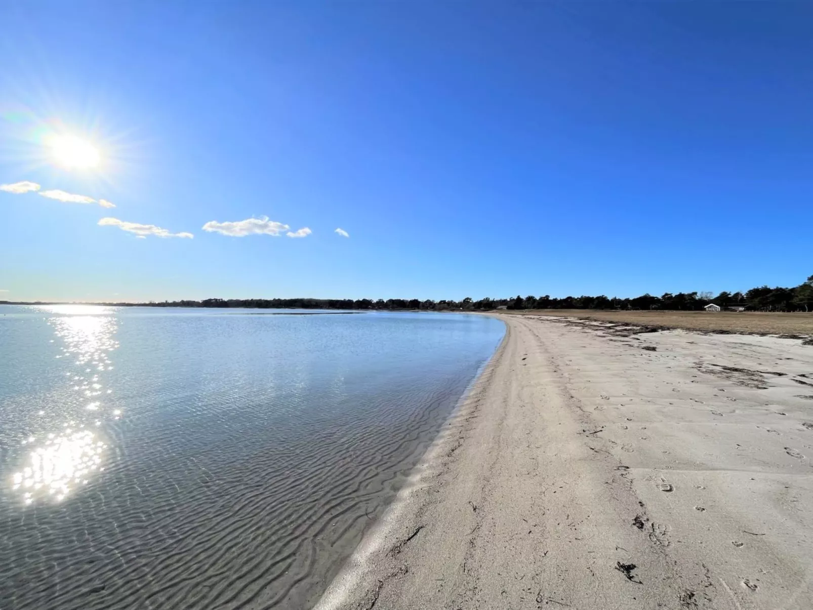 "Toska" - 100m to the inlet-Buiten