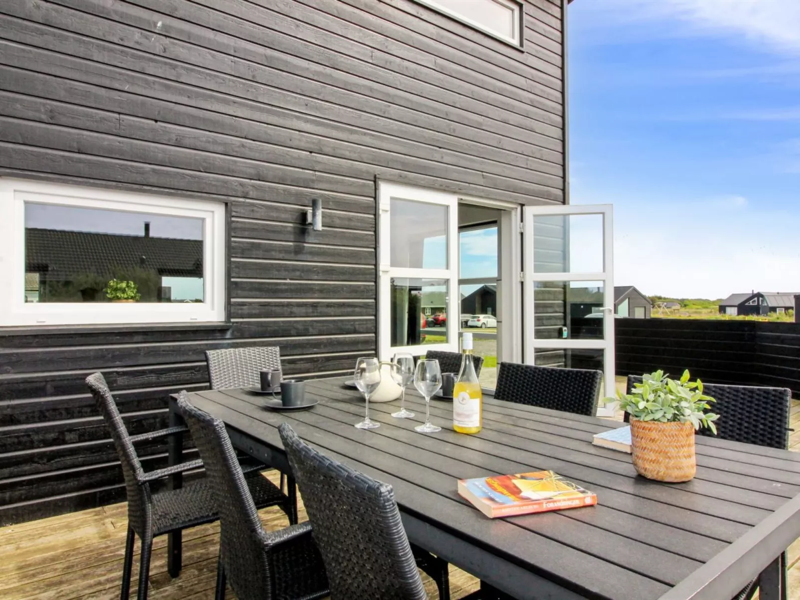 "Saimi" - 400m from the sea-Buiten