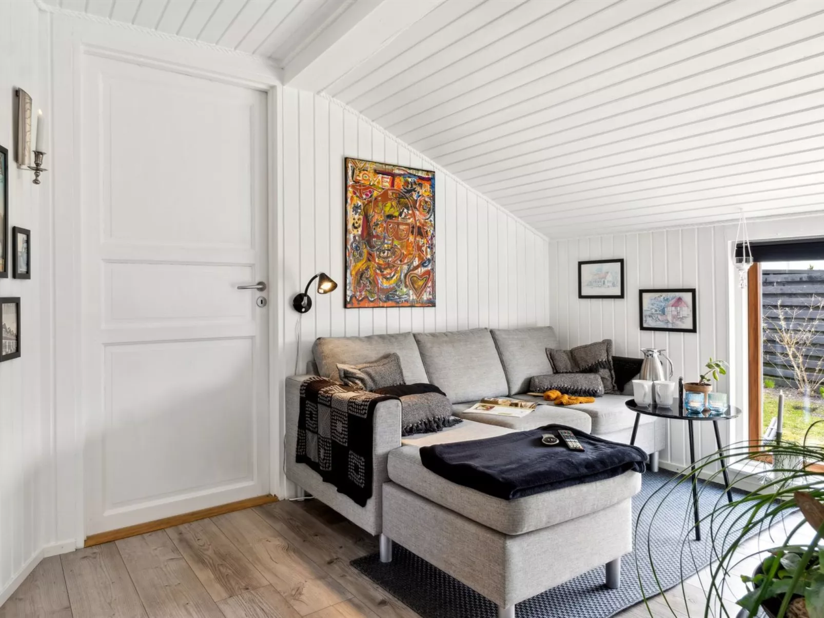 "Tjarven" - 300m from the sea-Binnen