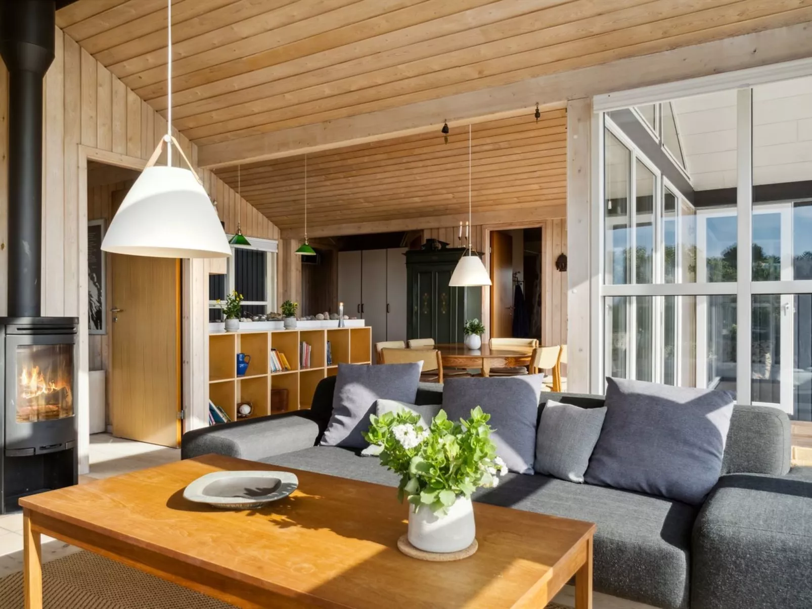 "Iivari" - 70m from the sea-Binnen