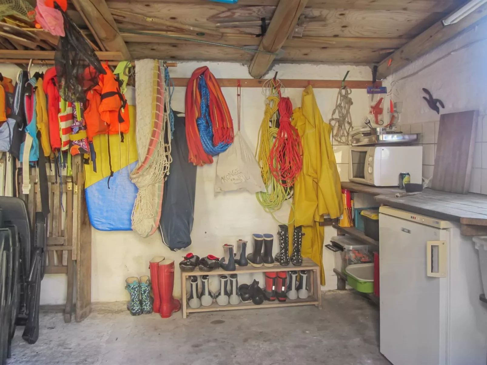 "Akule" - 50m from the sea-Binnen