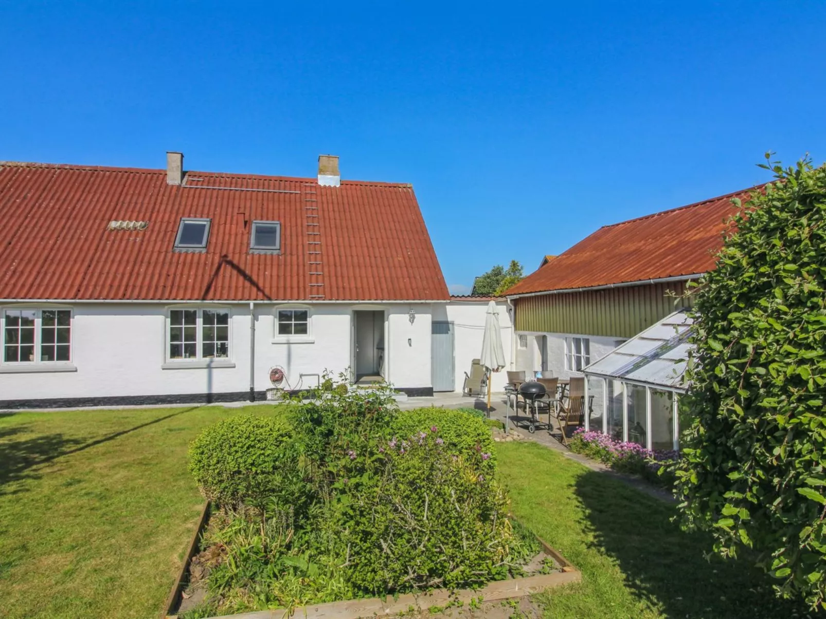 "Fraþulf" - 6km from the sea-Buiten