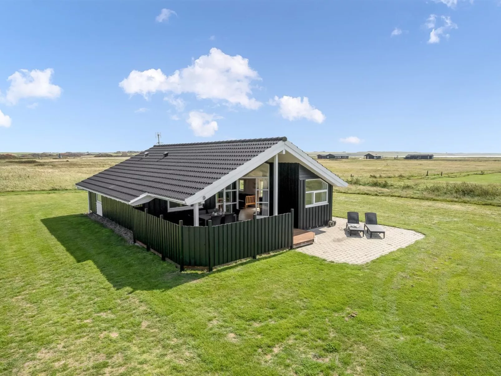 "Eemil" - 700m from the sea-Binnen