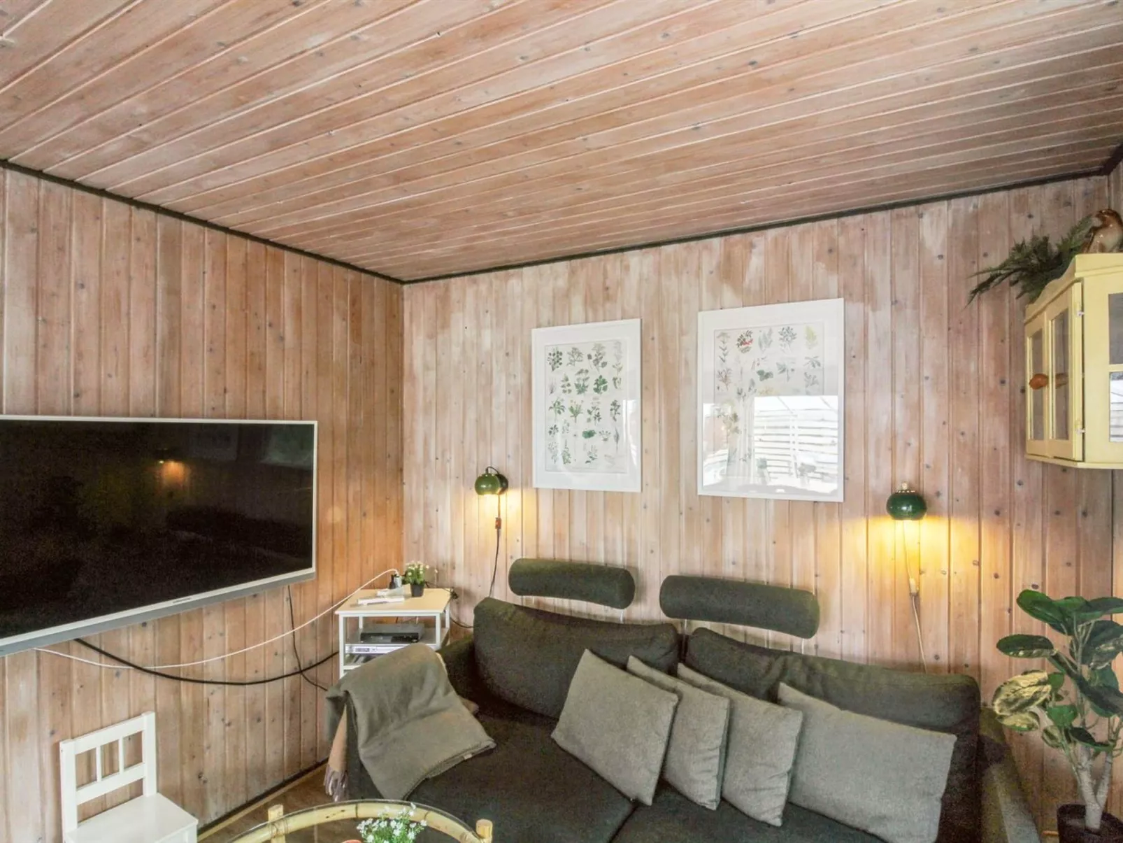 "Ellinor" - 300m from the sea