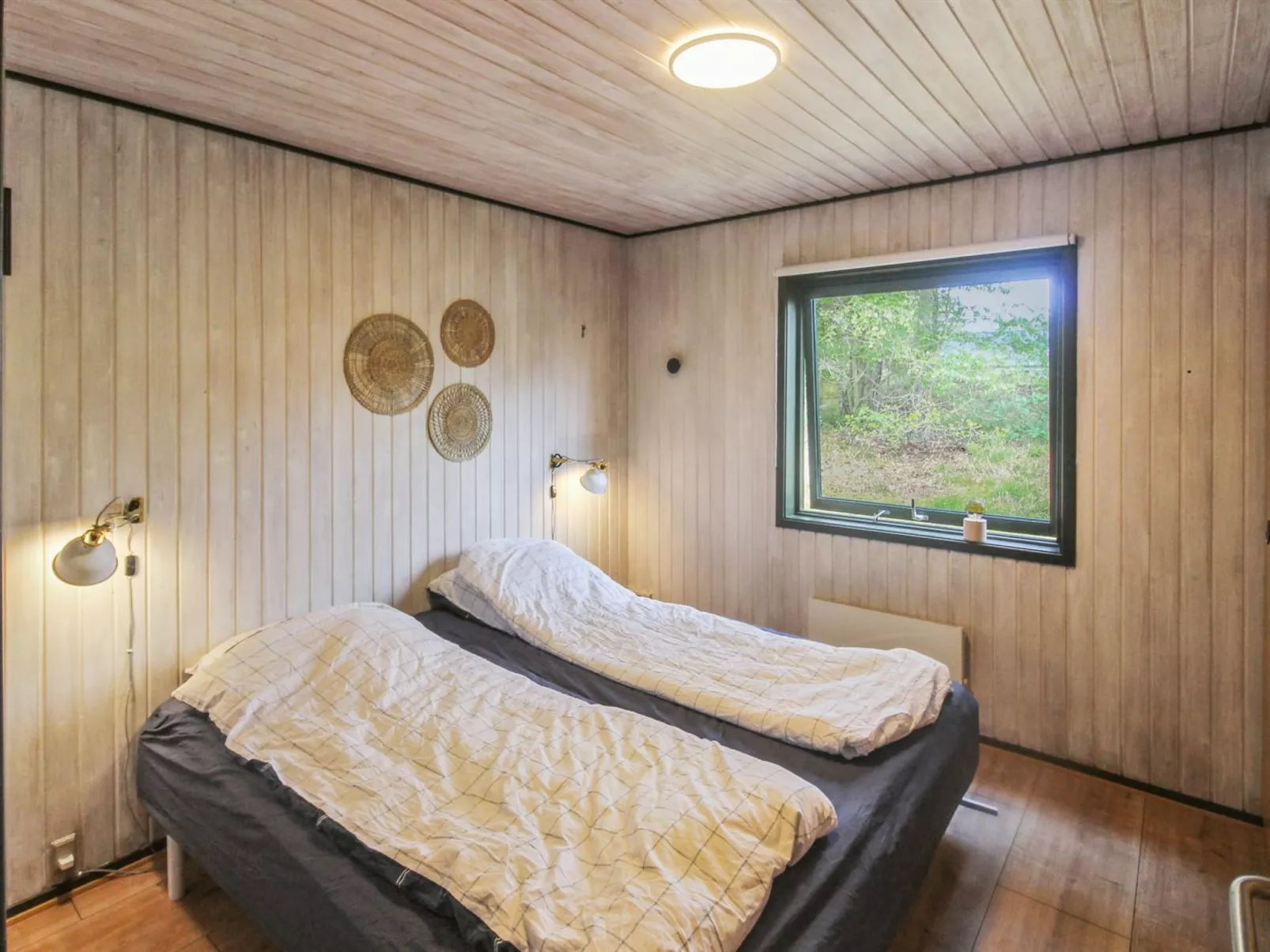 "Ellinor" - 300m from the sea-Binnen