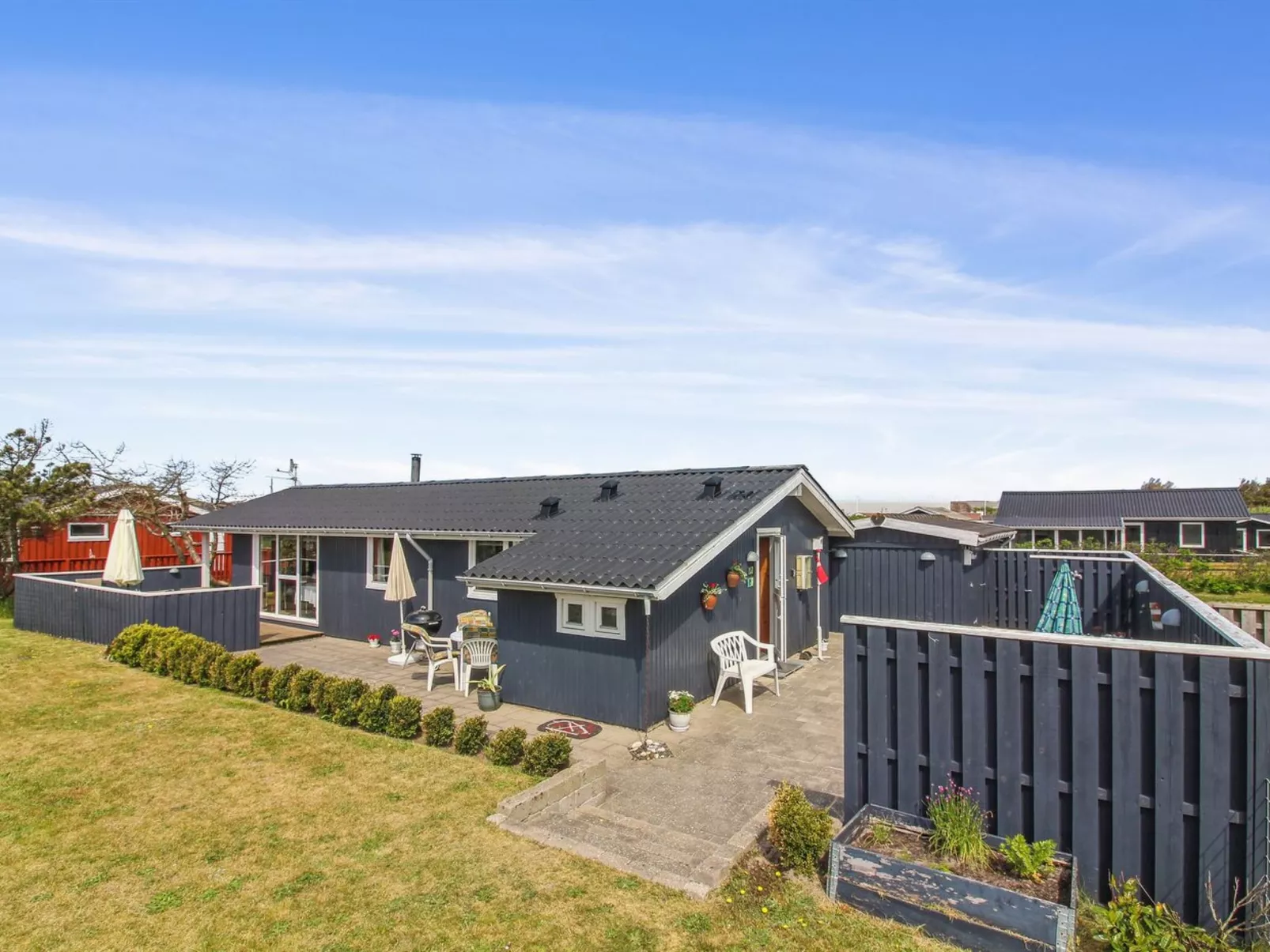 "Hælf" - 400m from the sea-Buiten