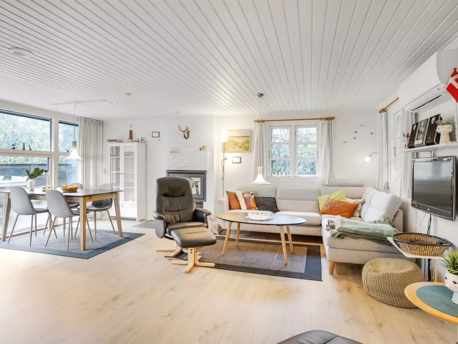 "Calle" - 1km from the sea-Binnen