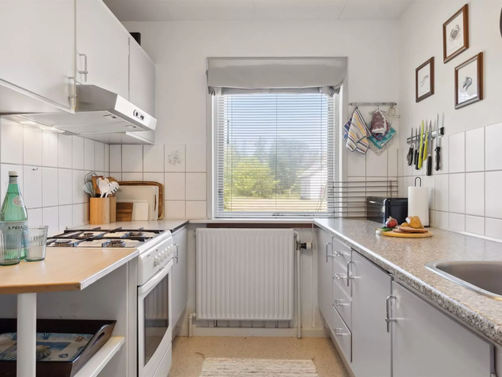 "Gret" - 300m from the sea-Binnen