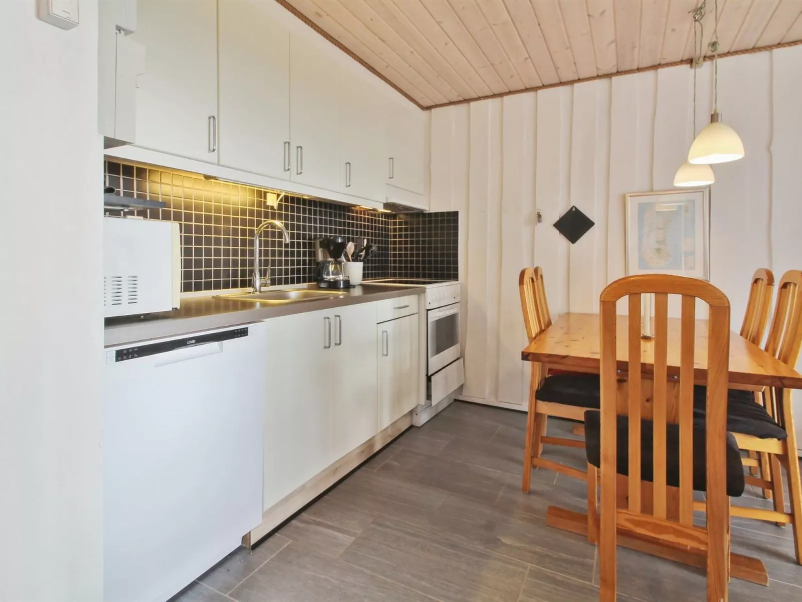 "Gertruda" - 2.3km from the sea-Binnen