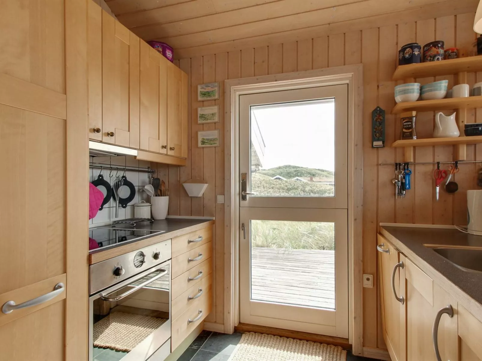 "Eunike" - 300m from the sea-Binnen