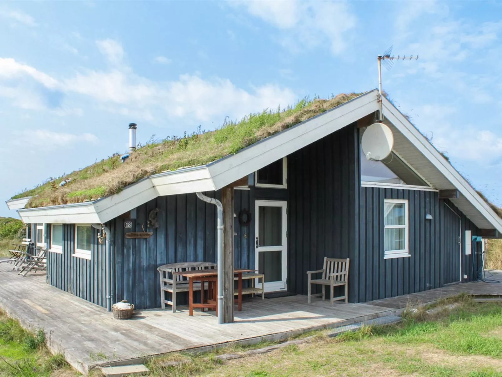 "Eunike" - 300m from the sea-Buiten