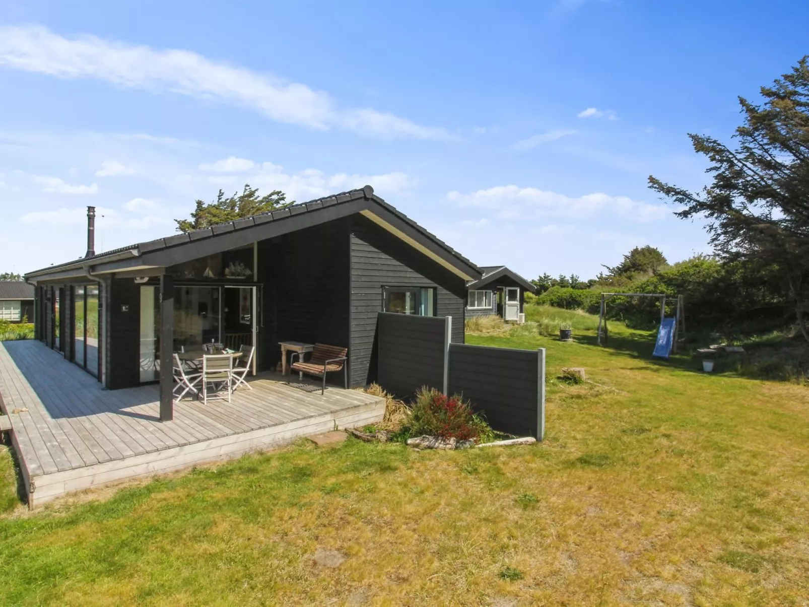 "Sampo" - 400m from the sea-Buiten