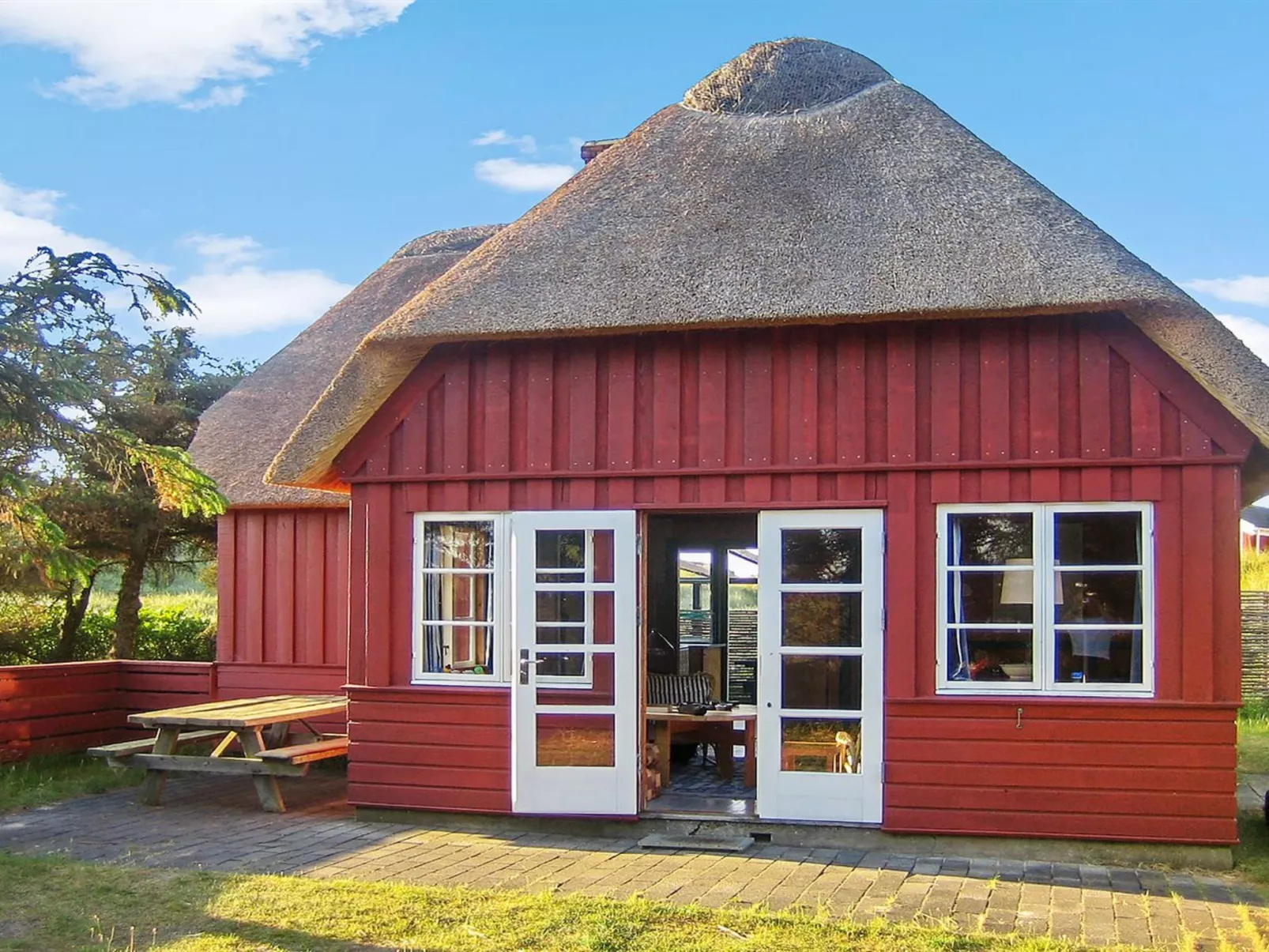 "Jorid" - 300m from the sea-Buiten