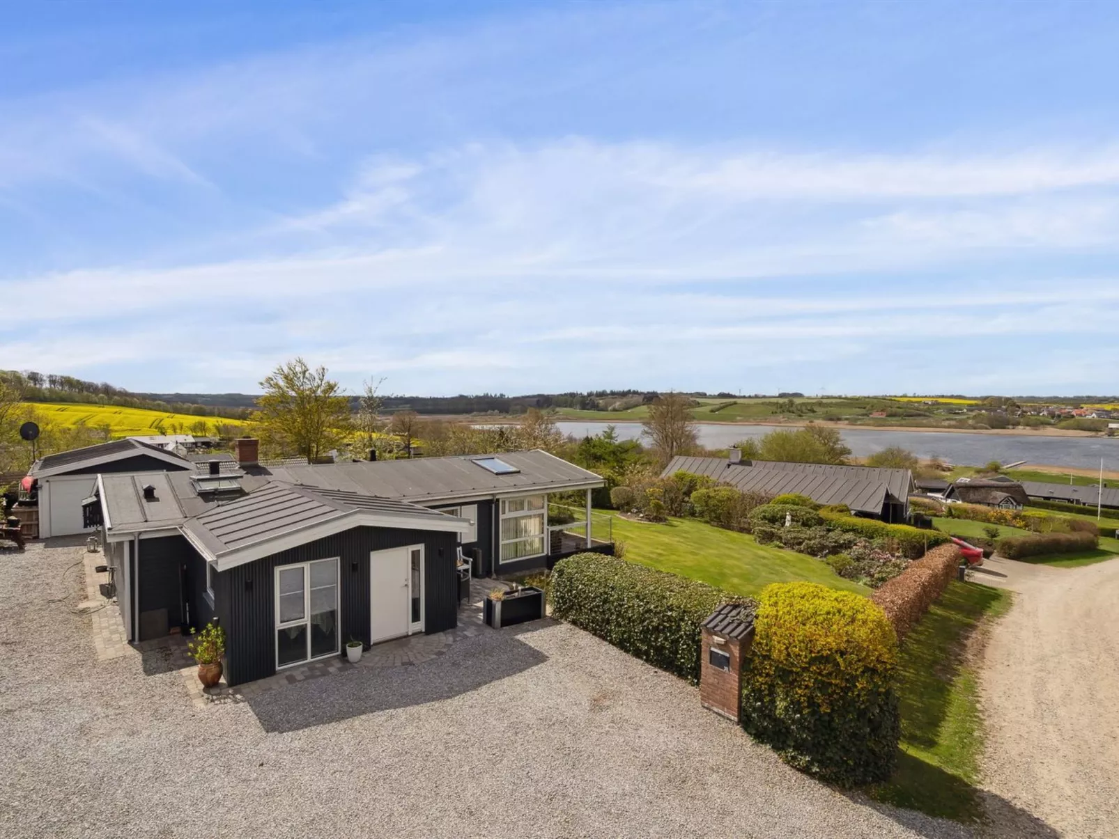 "Annabeth" - 300m to the inlet-Buiten