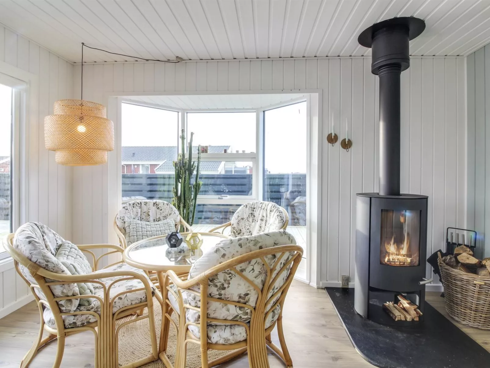 "Frederik" - 400m from the sea-Binnen