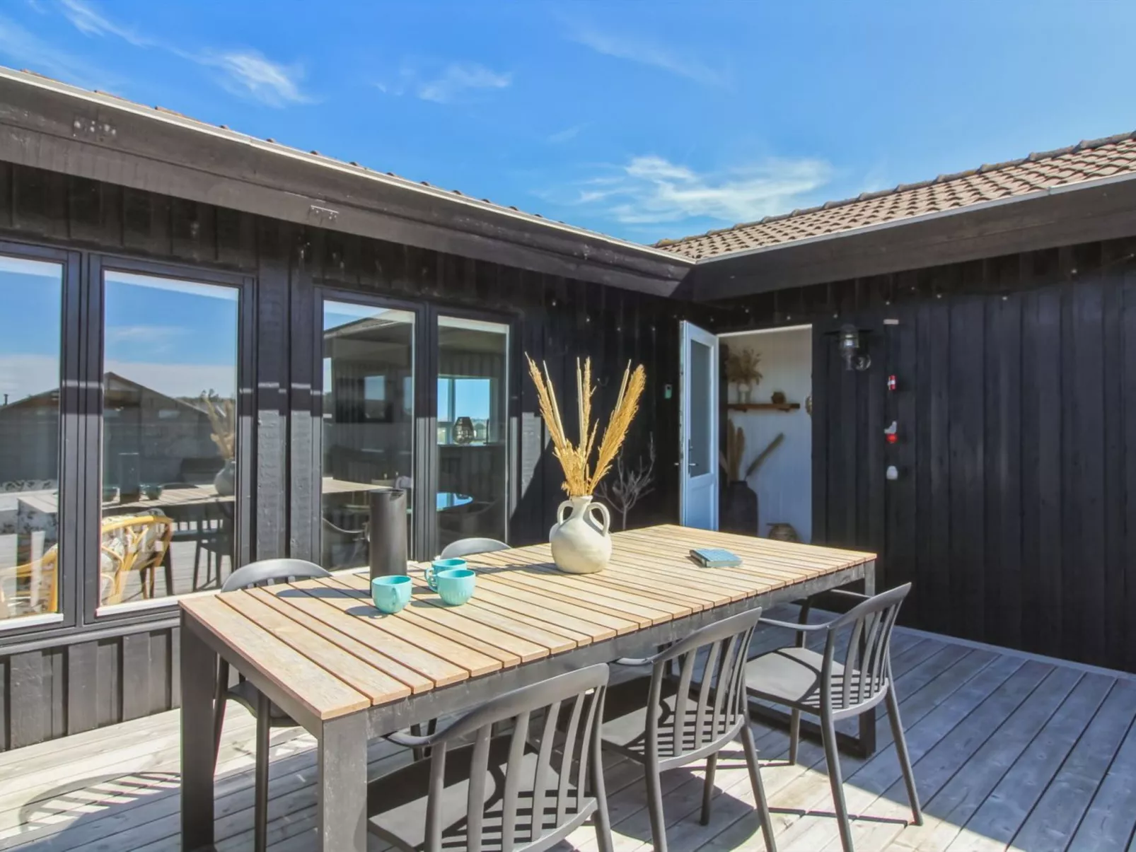"Frederik" - 400m from the sea-Buiten