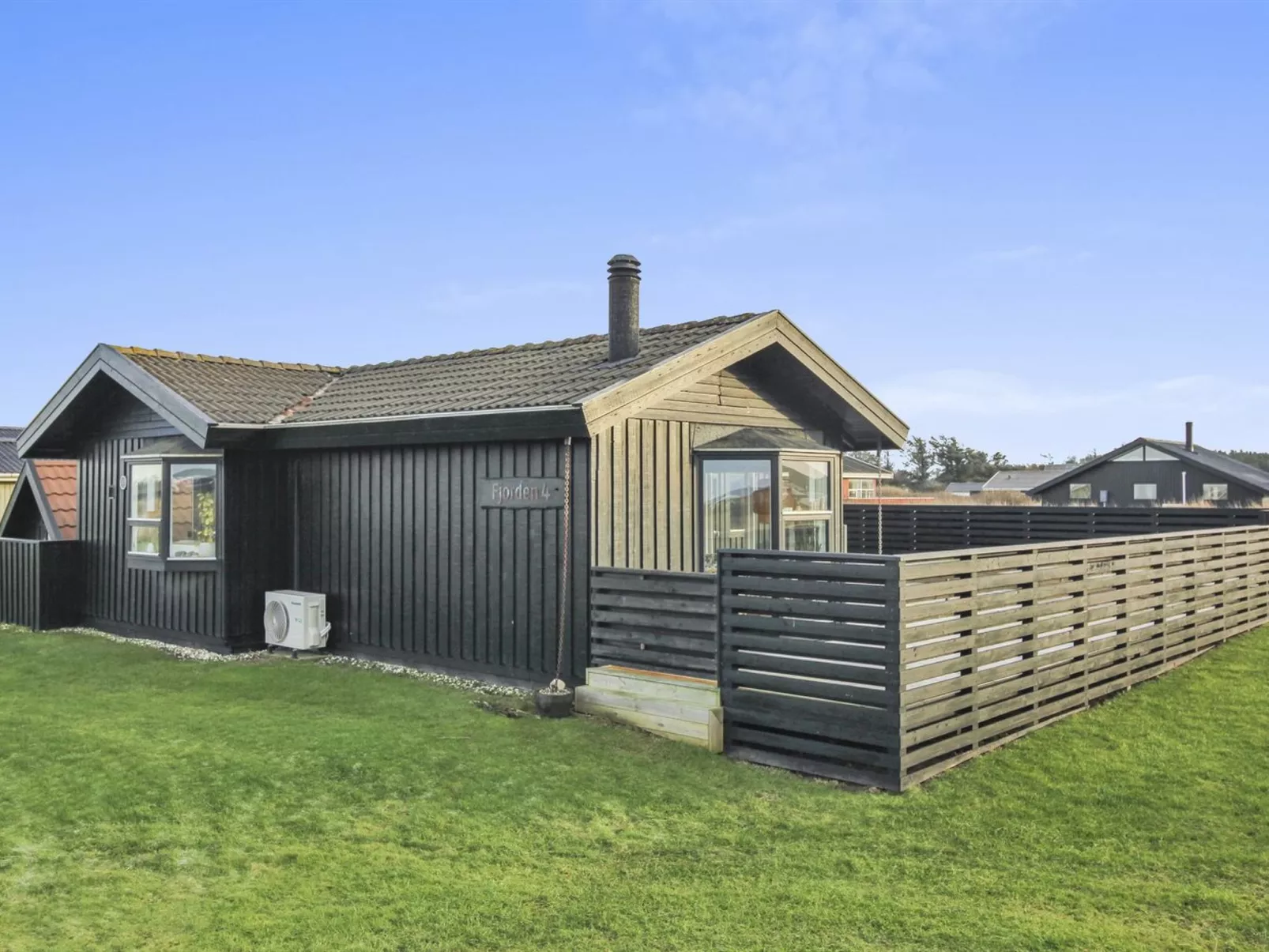 "Frederik" - 400m from the sea-Buiten