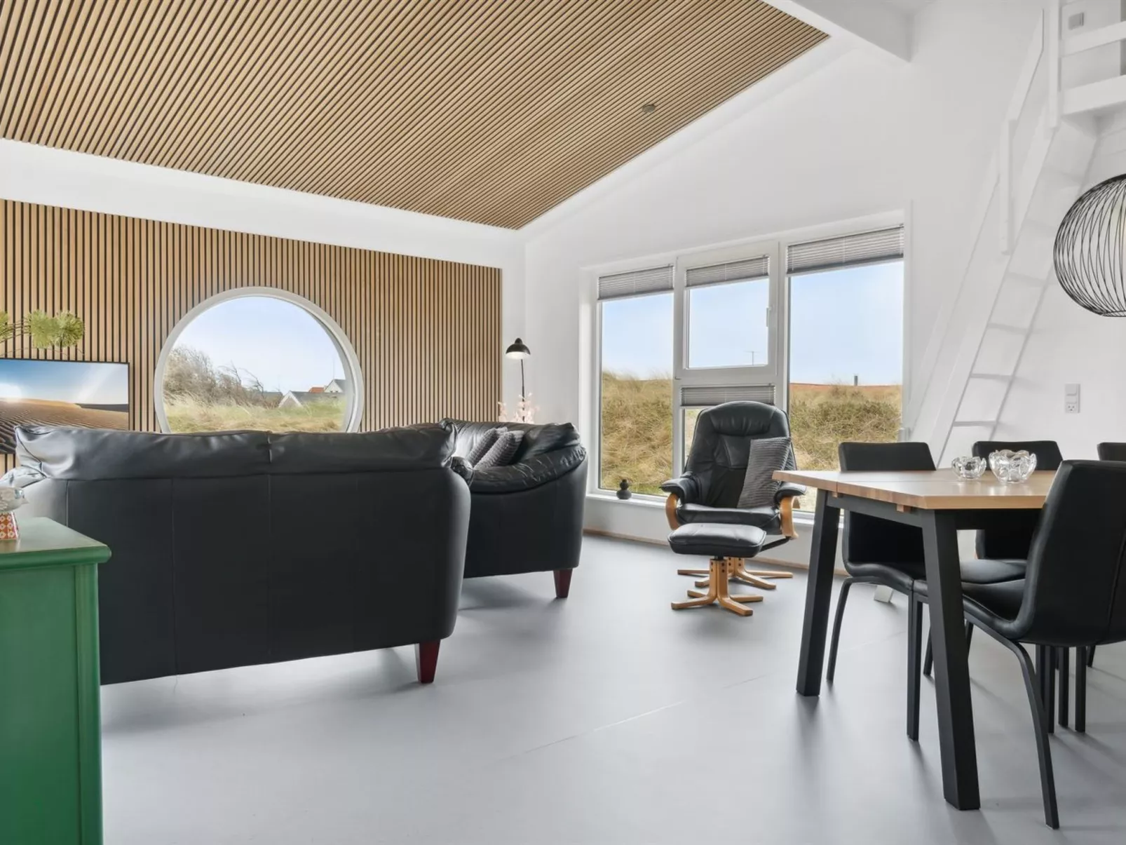 "Dennik" - 100m from the sea-Binnen
