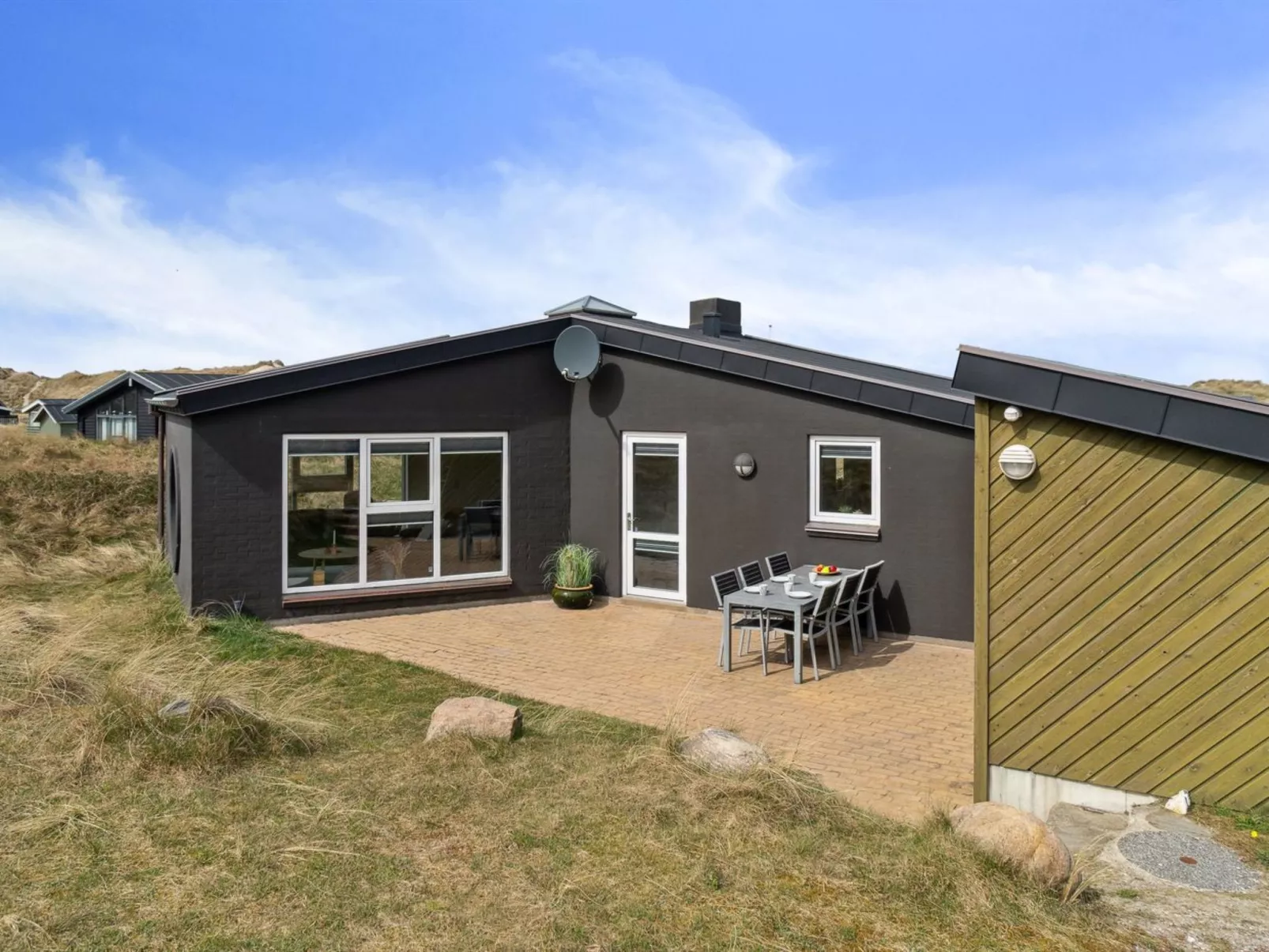 "Dennik" - 100m from the sea-Buiten