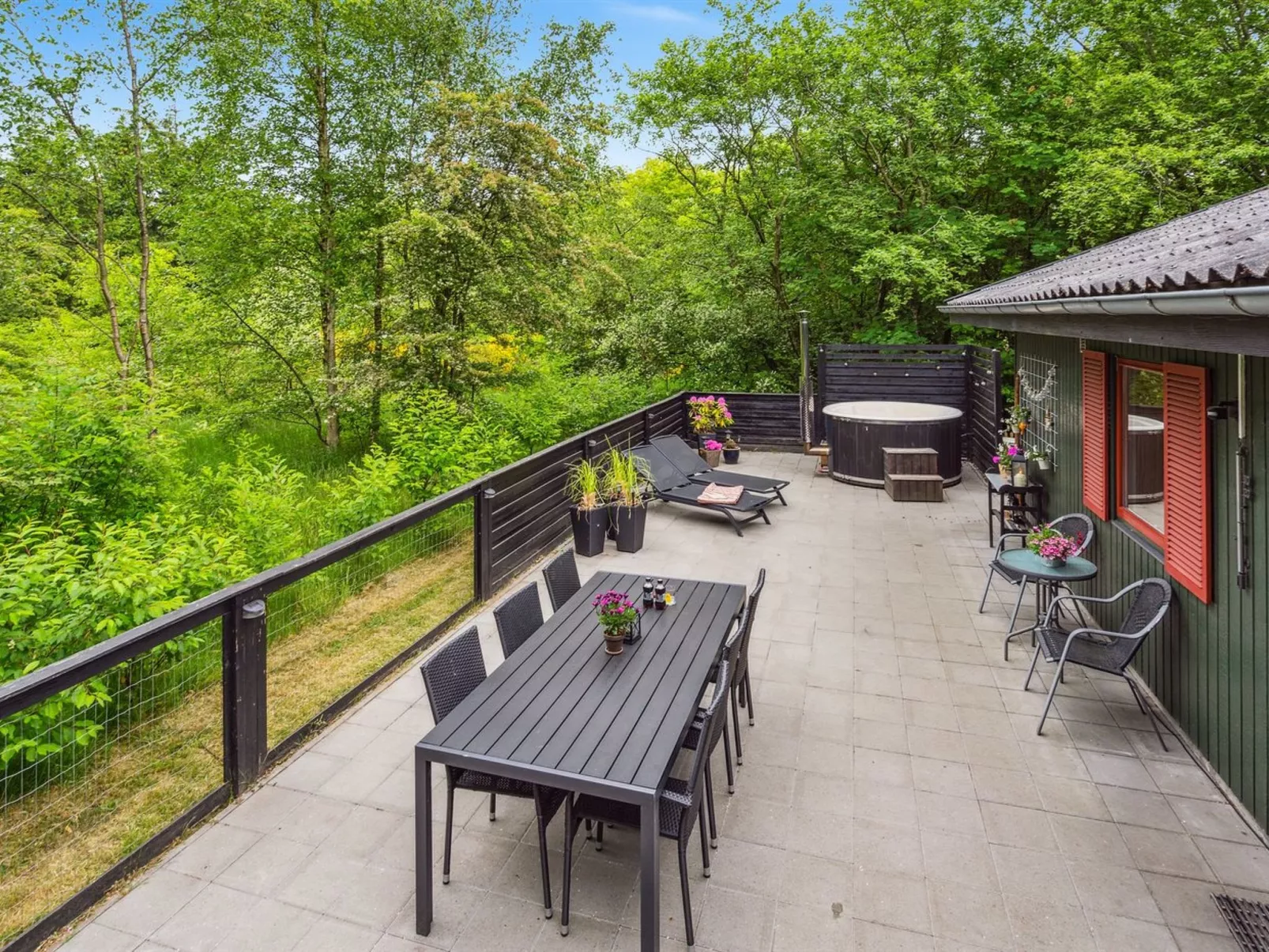 "Nyalle" - 30km from the sea-Buiten