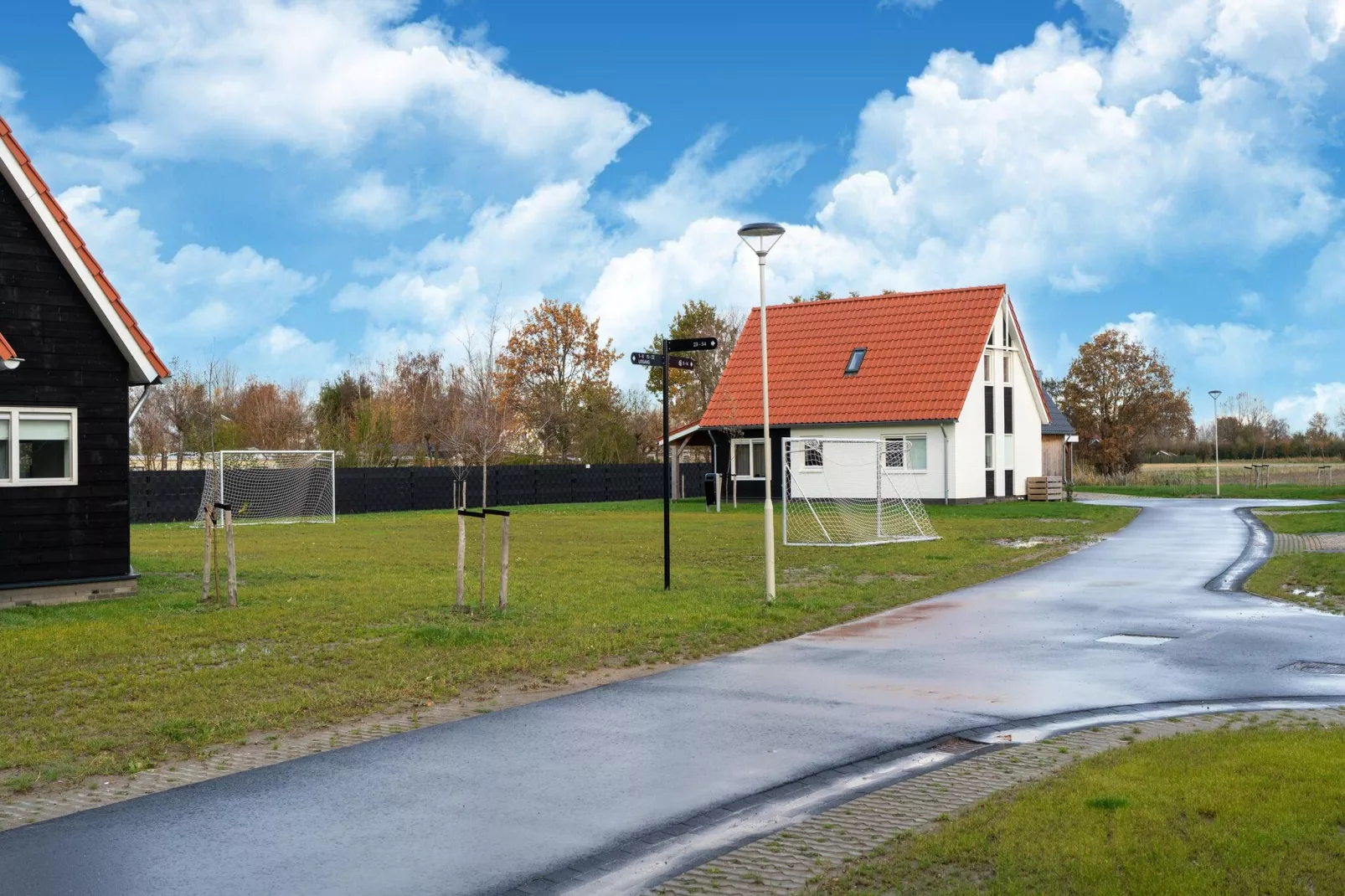 De IJsvogel Huis Nr 24-Gebieden zomer 1km