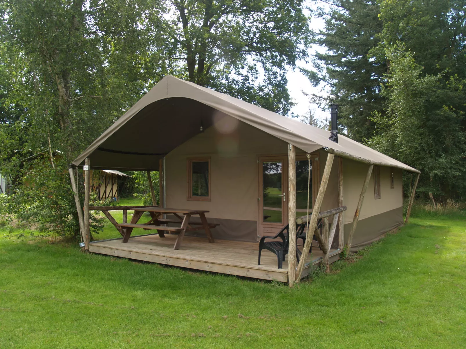 Four Season Lodge 6-Buiten