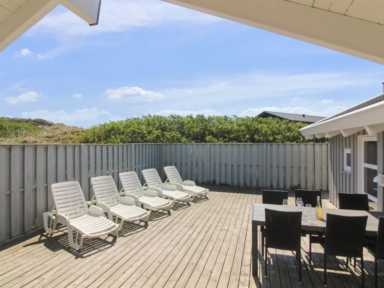 "Anne" - 100m from the sea-Buiten