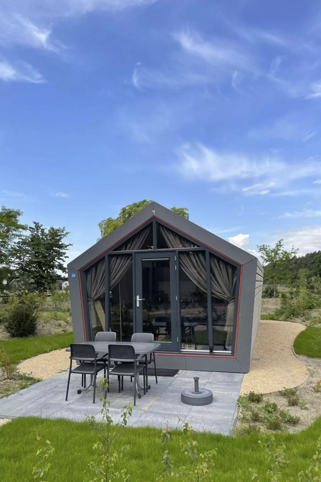 Tiny House Solo Retreat 4-Buiten