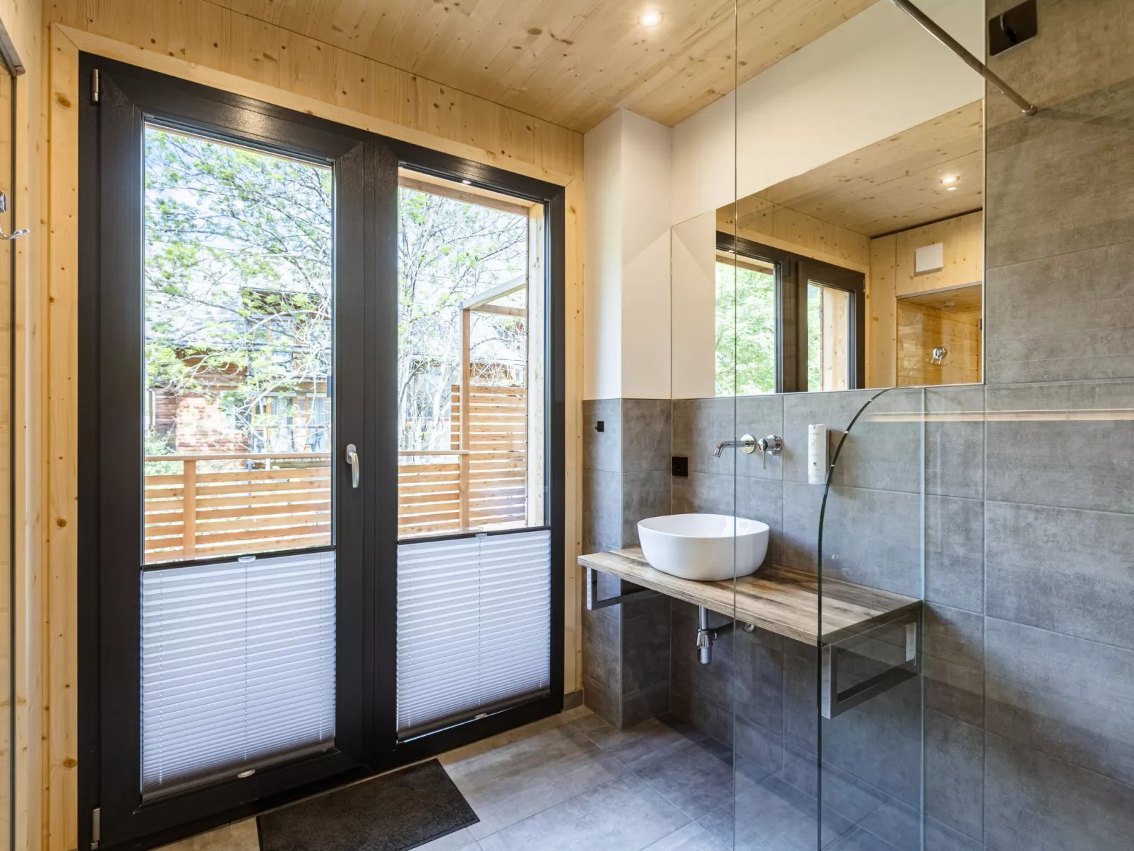 Penthouse # 1b mit Sauna&Außenbadewanne-Binnen