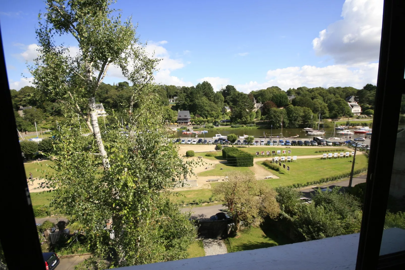 Sur les Quais-Uitzicht zomer