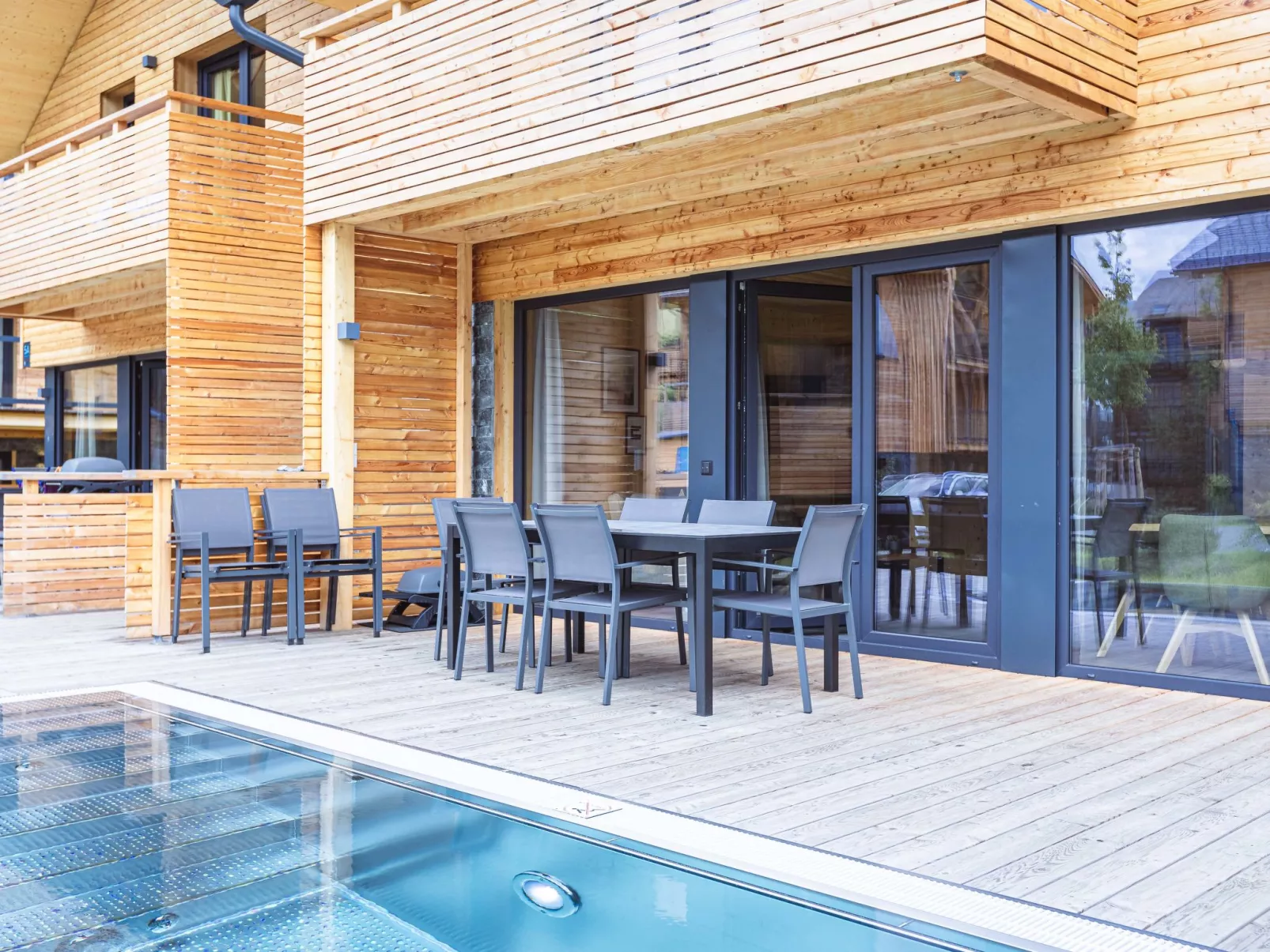 #5b mit Sauna & Pool-Buiten