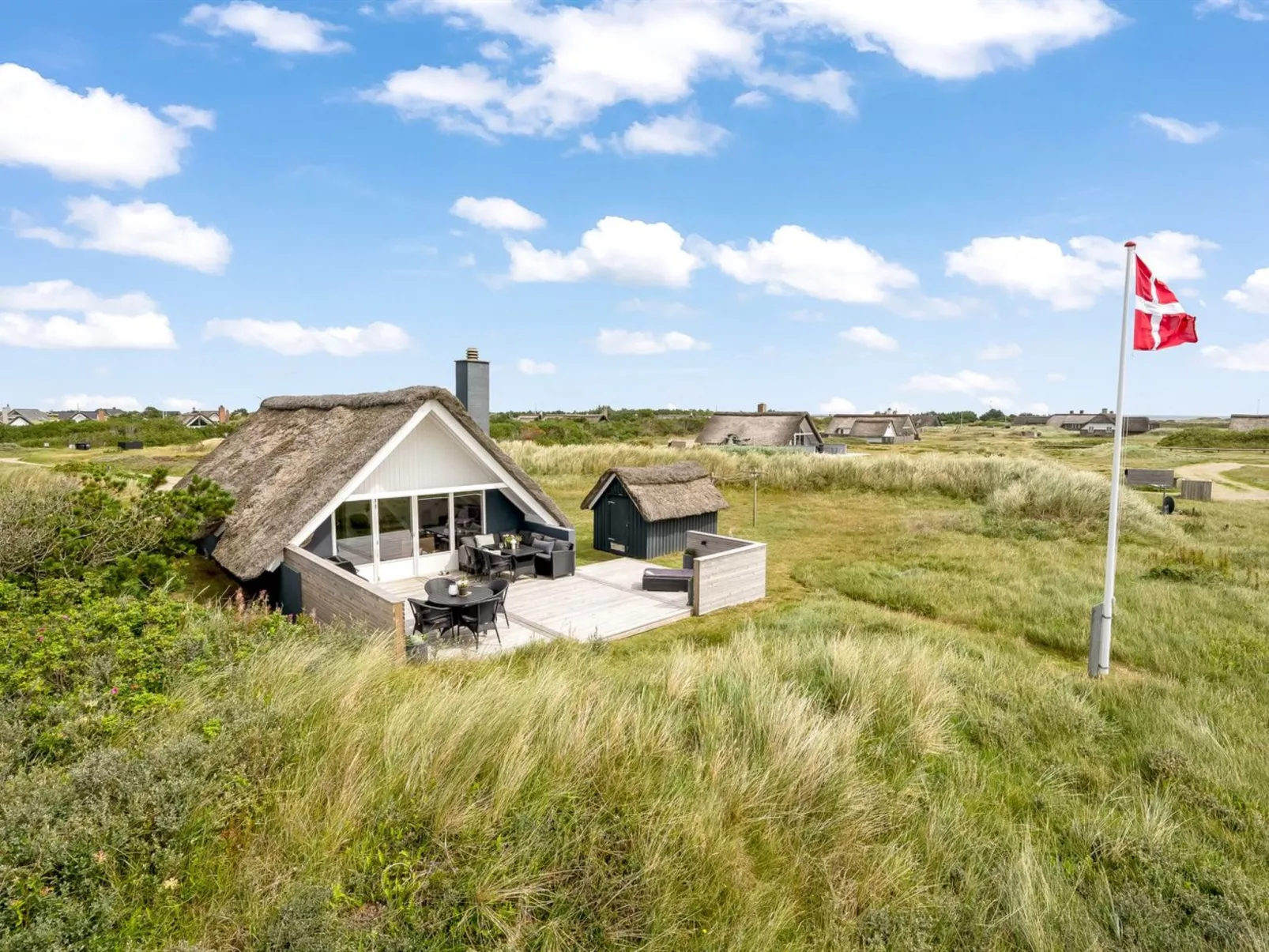 "Hen" - 400m from the sea-Buiten