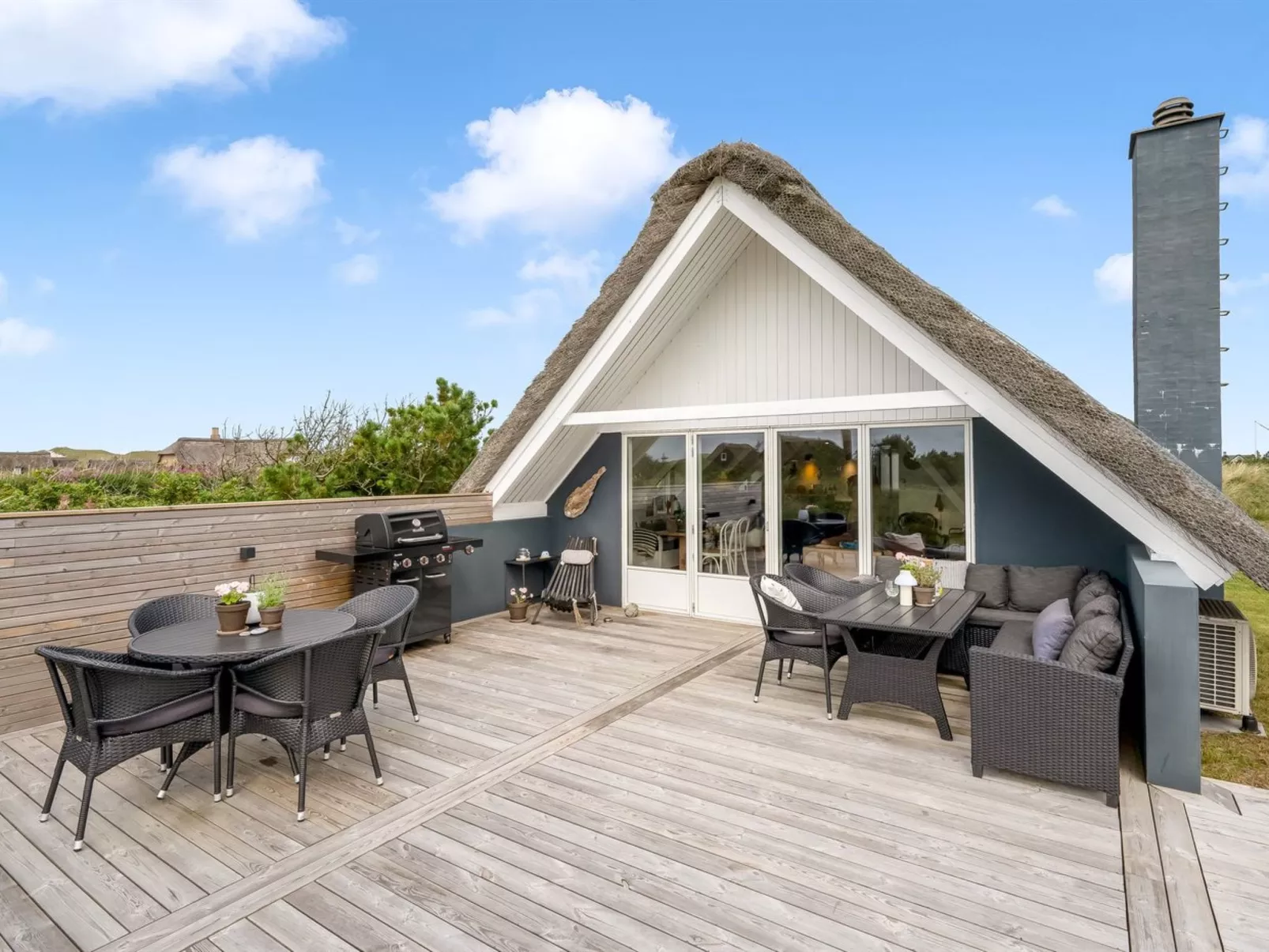 "Hen" - 400m from the sea-Buiten