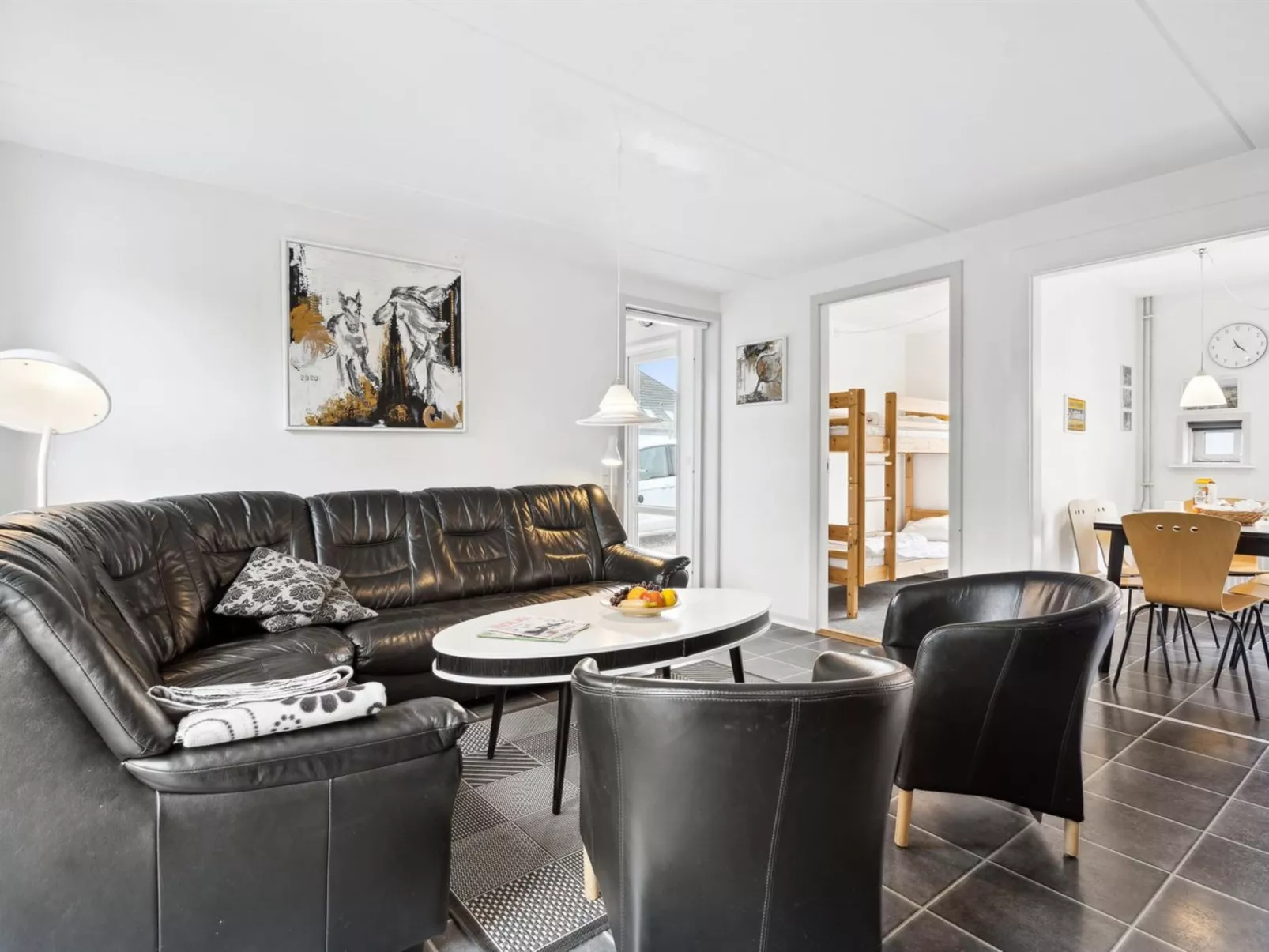 "Edly" - 2.3km from the sea-Binnen
