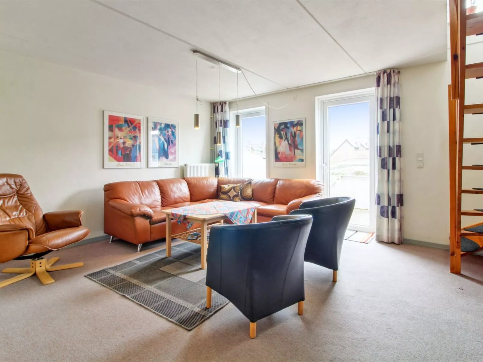 "Rebus" - 2.3km from the sea-Binnen