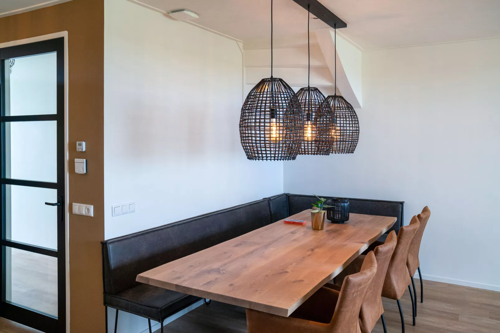 Friese Villa 7 in Leons-Eetkamer
