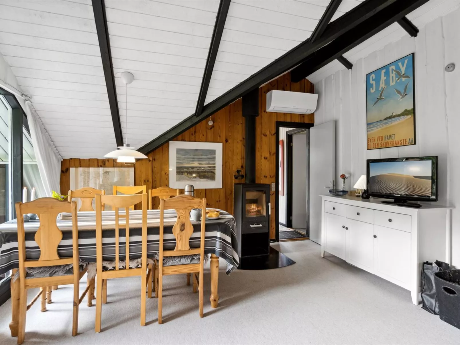 "Tjure" - 900m from the sea-Binnen