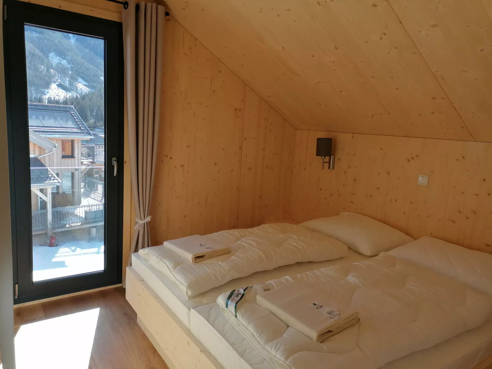 Superior #56 mit IR-Sauna&Sprudelbad-Binnen