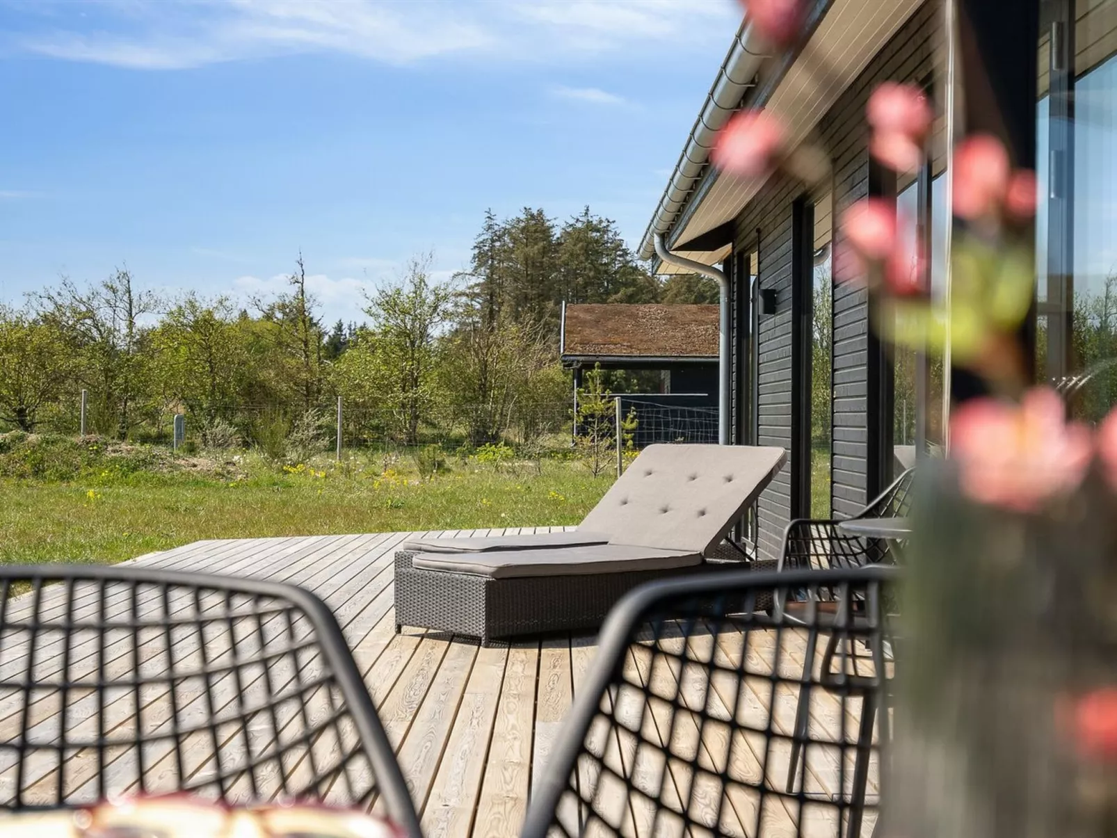 "Fredrika" - 1.5km from the sea-Buiten