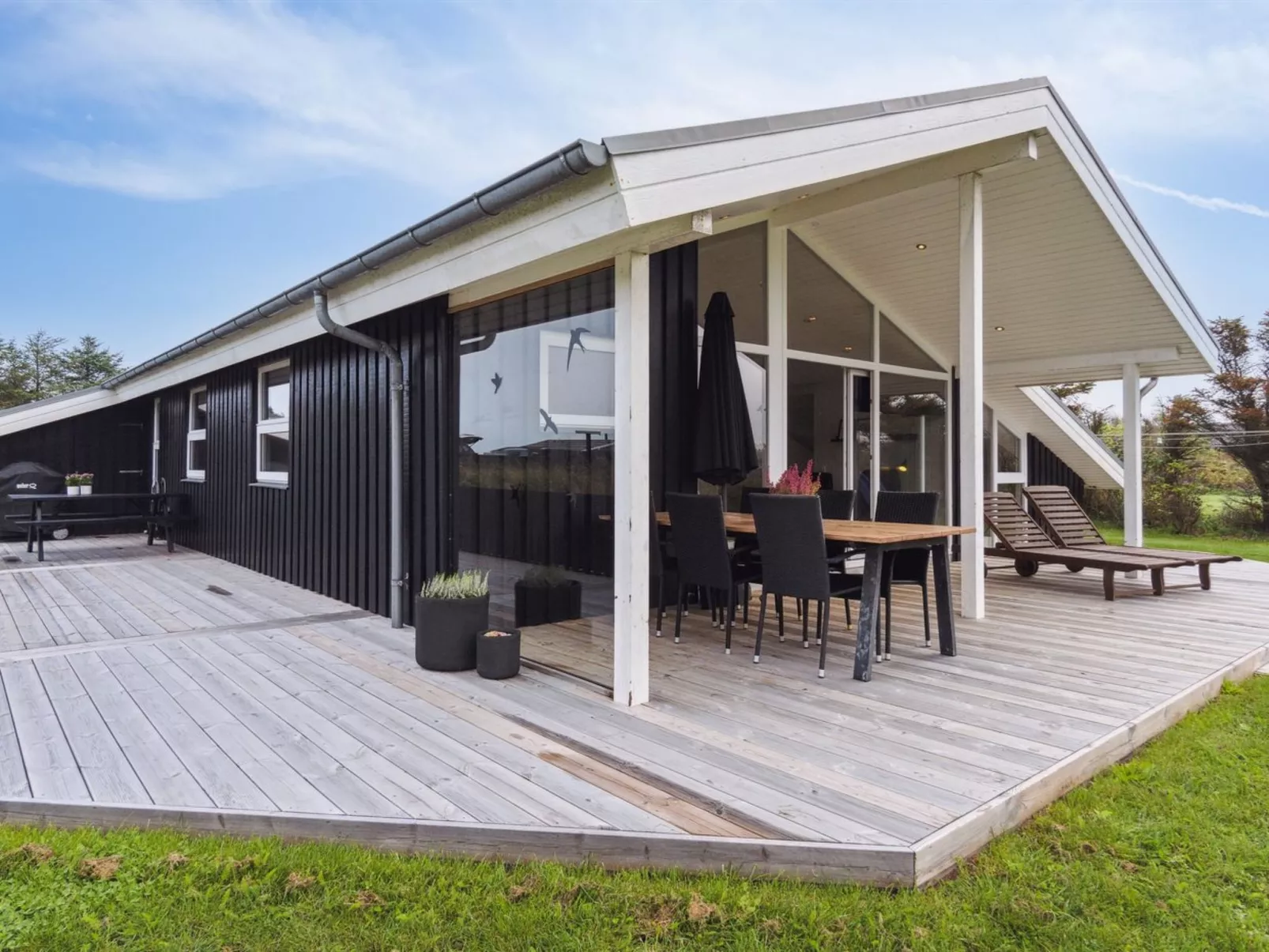 "Herbiorn" - 403m from the sea-Buiten
