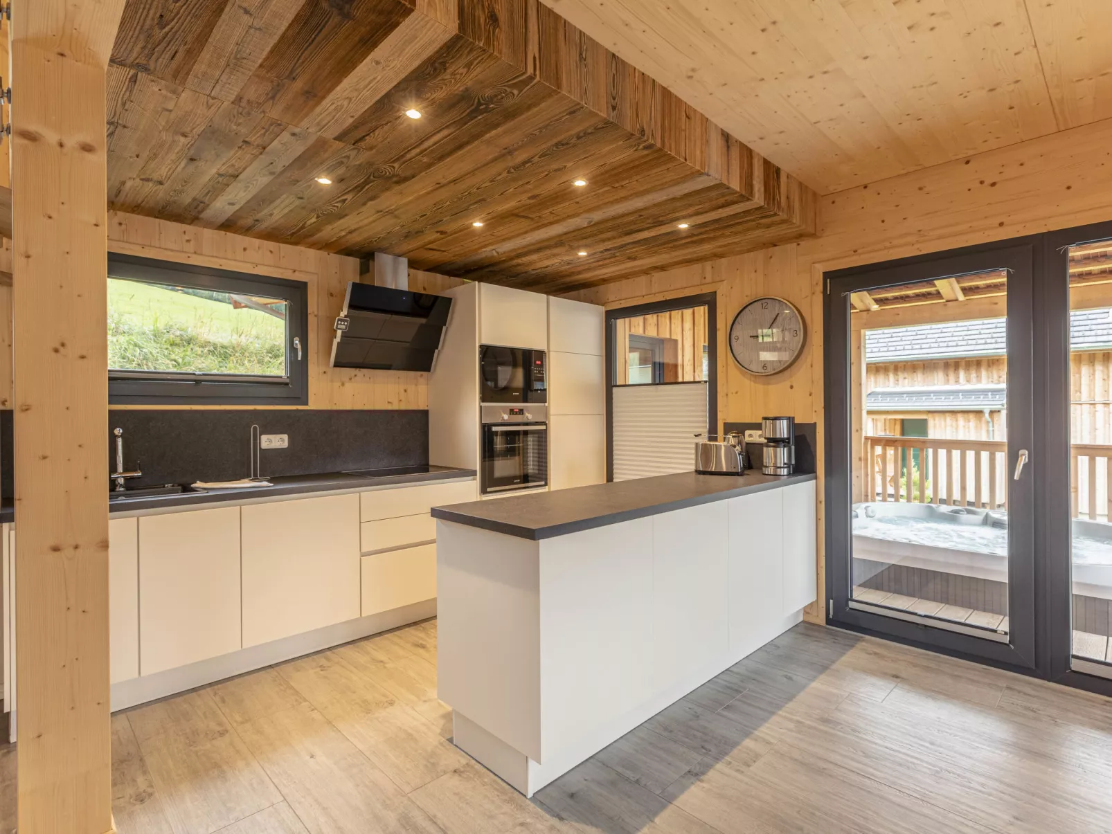 Premium #62 mit Sauna&Sprudelbad-Binnen