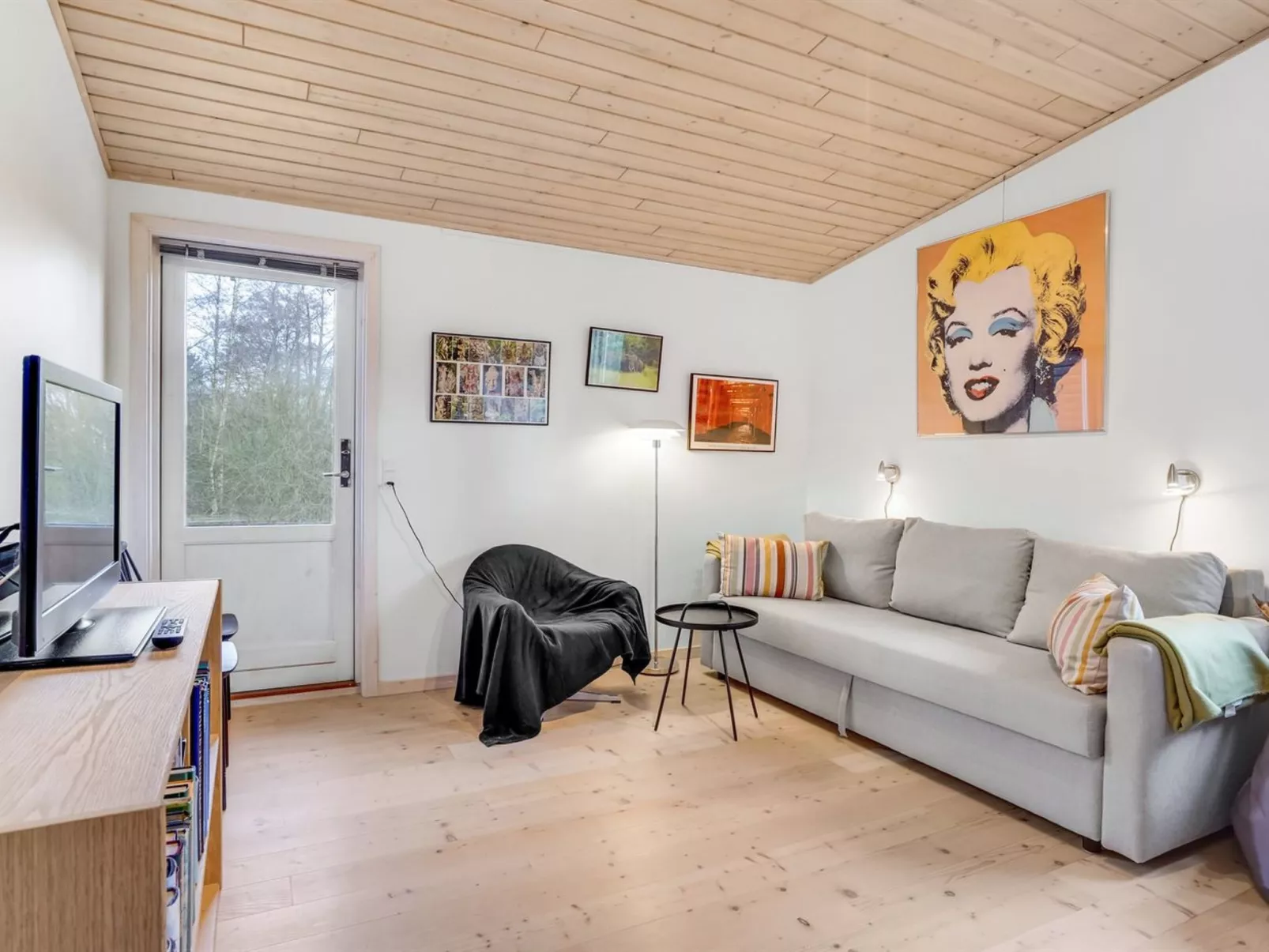 "Bassi" - 650m from the sea-Binnen