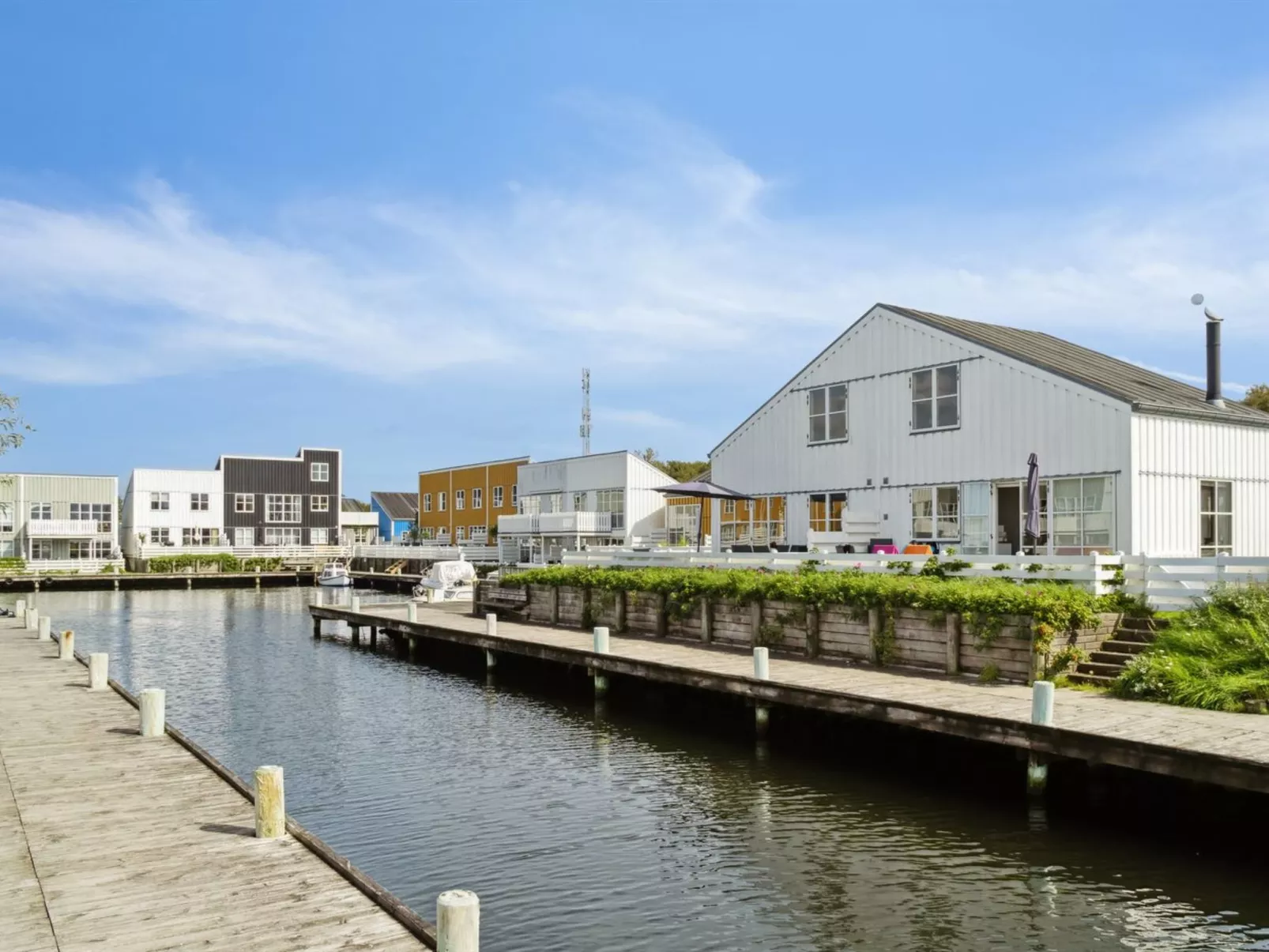 "Annlis" - 5m from the sea-Buiten