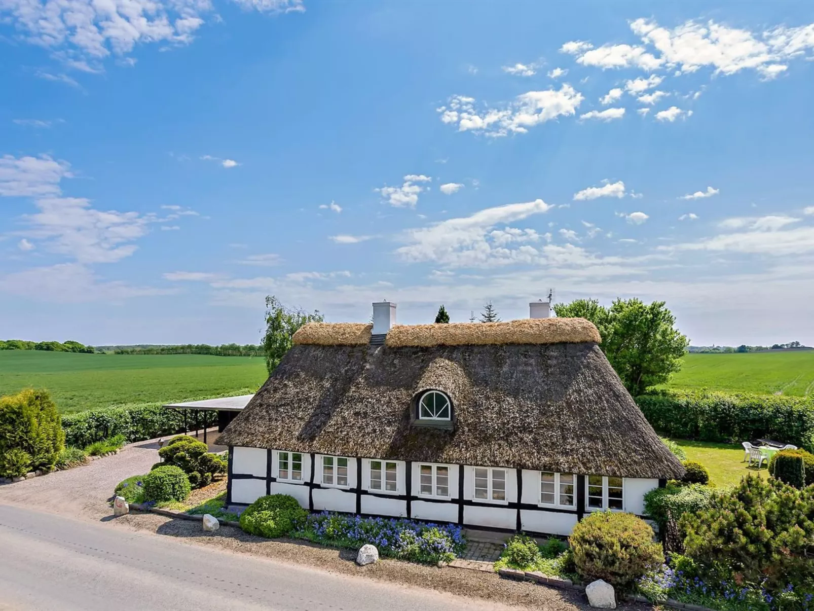 "Ajo" - 2km from the sea-Buiten