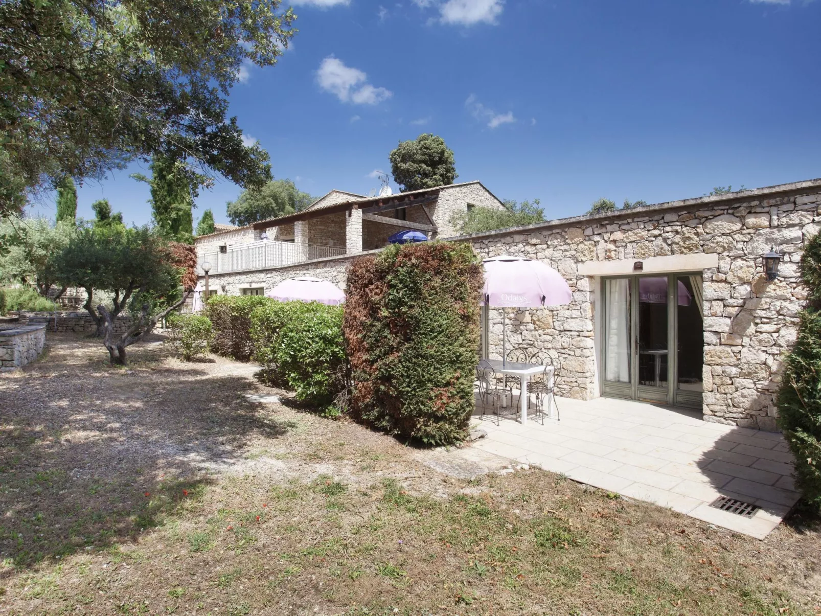 La Bastide des Chênes-Buiten