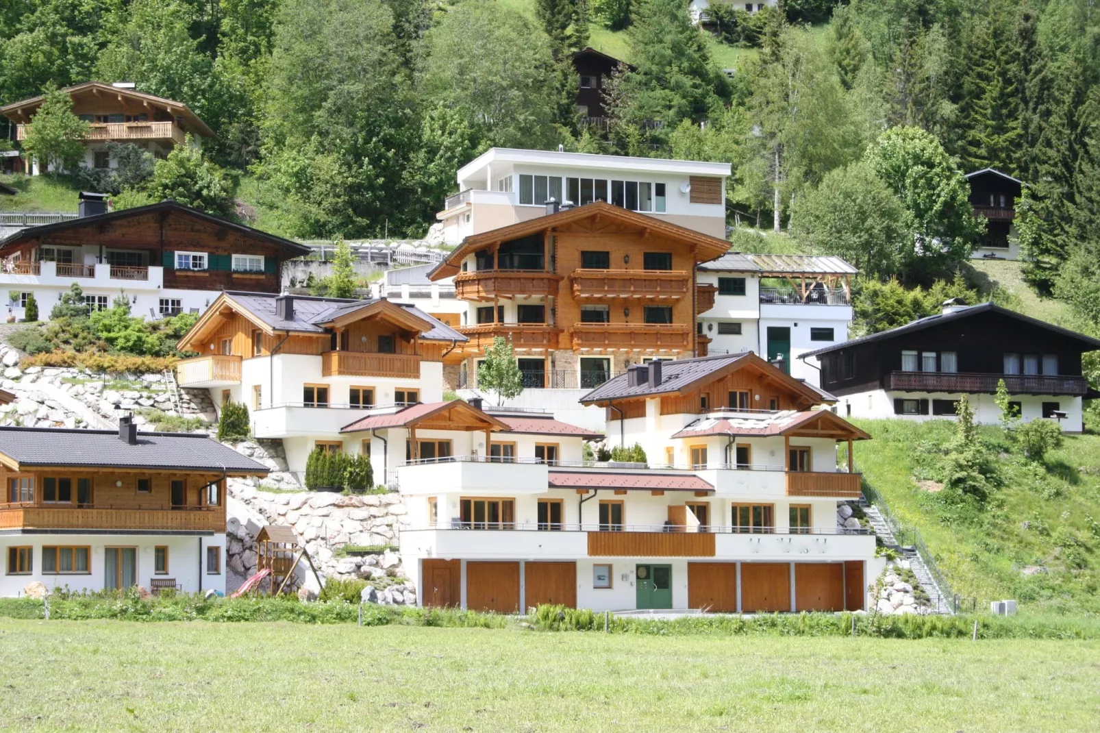 Chalet Apartment Mittenwald XL-Buitenkant zomer