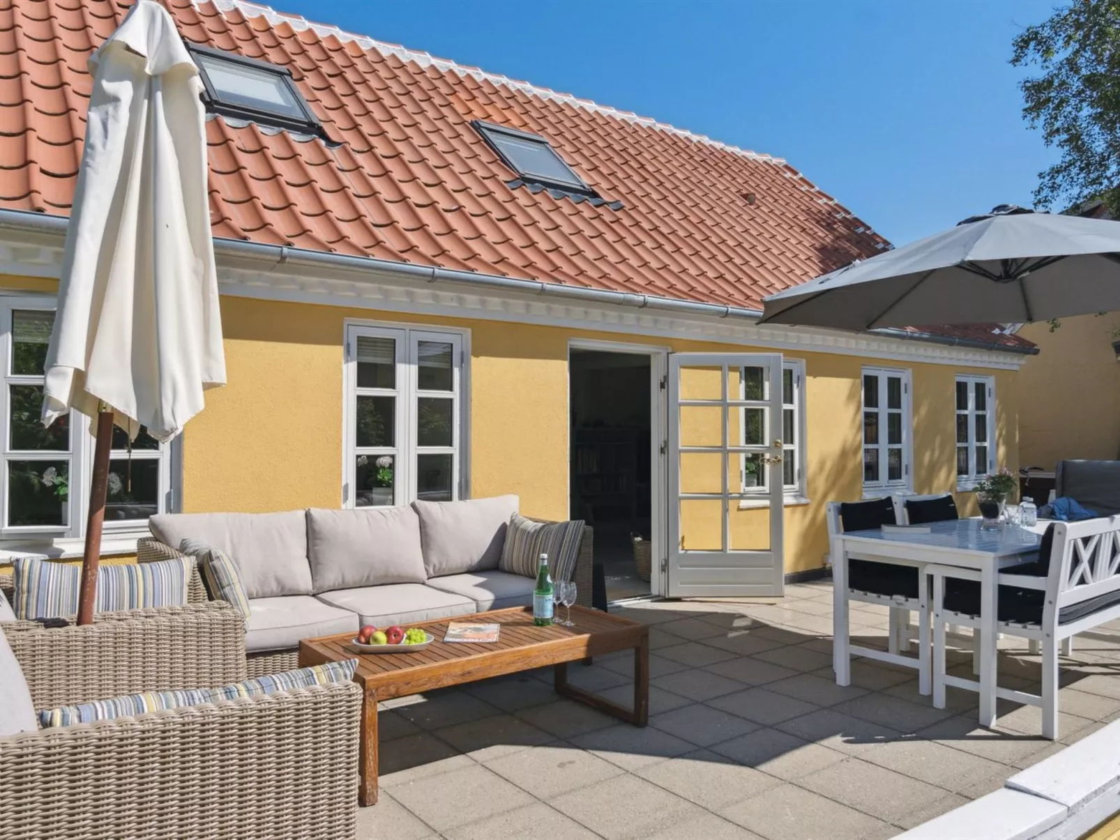 "Algeth" - 200m from the sea-Binnen