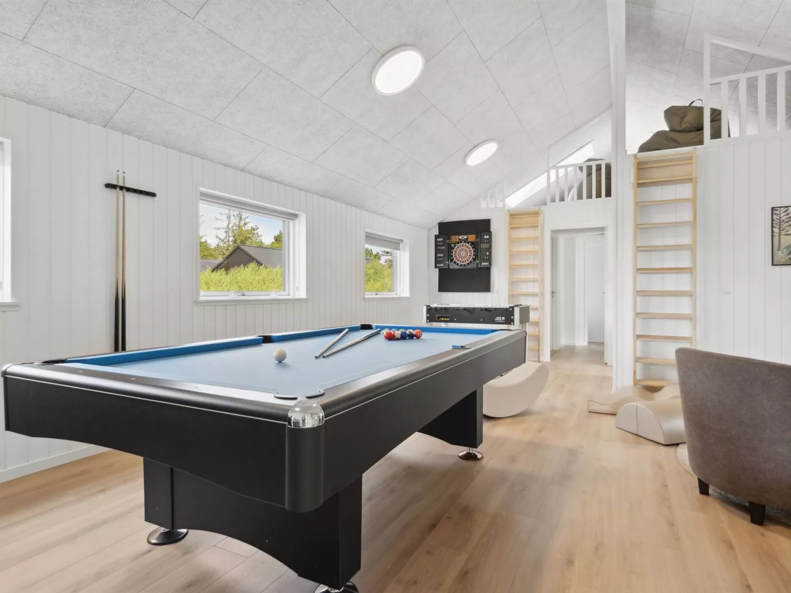 "Elvin" - 3.5km from the sea-Binnen