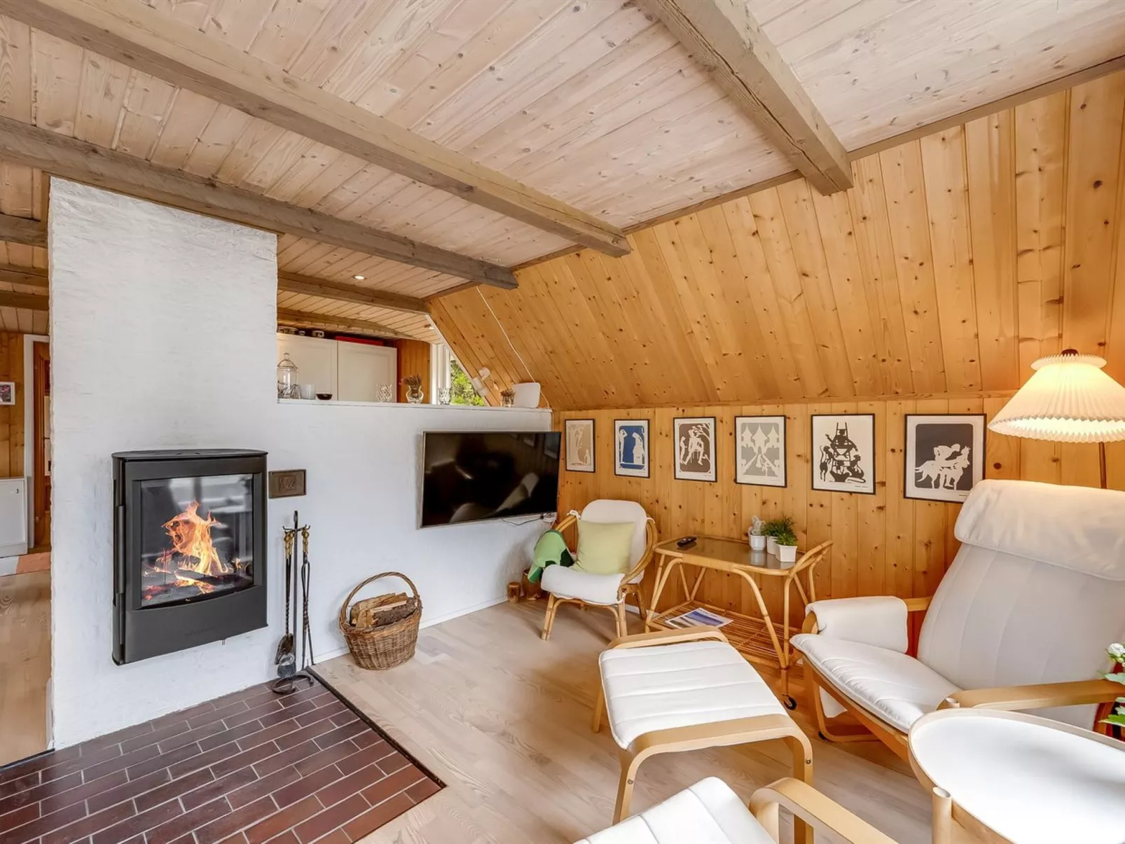 "Sisko" - 800m from the sea-Binnen