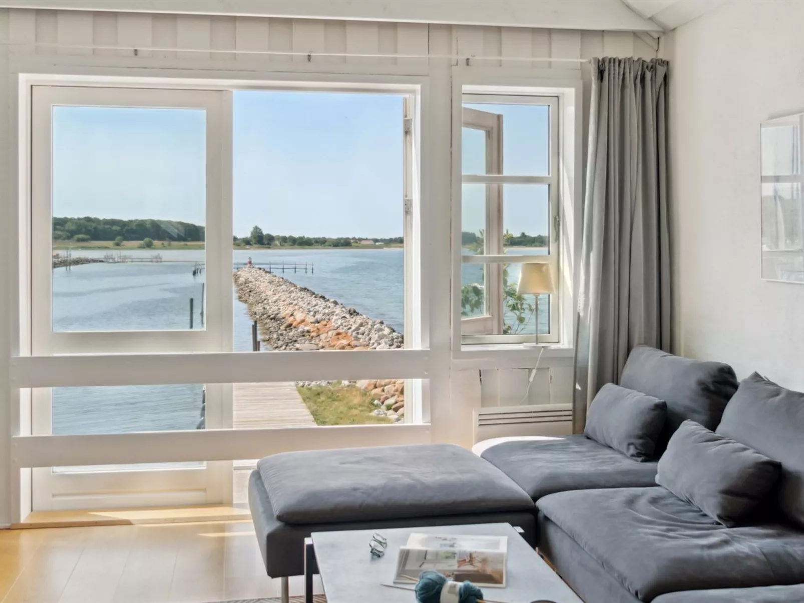 "Adils" - 5m from the sea-Binnen